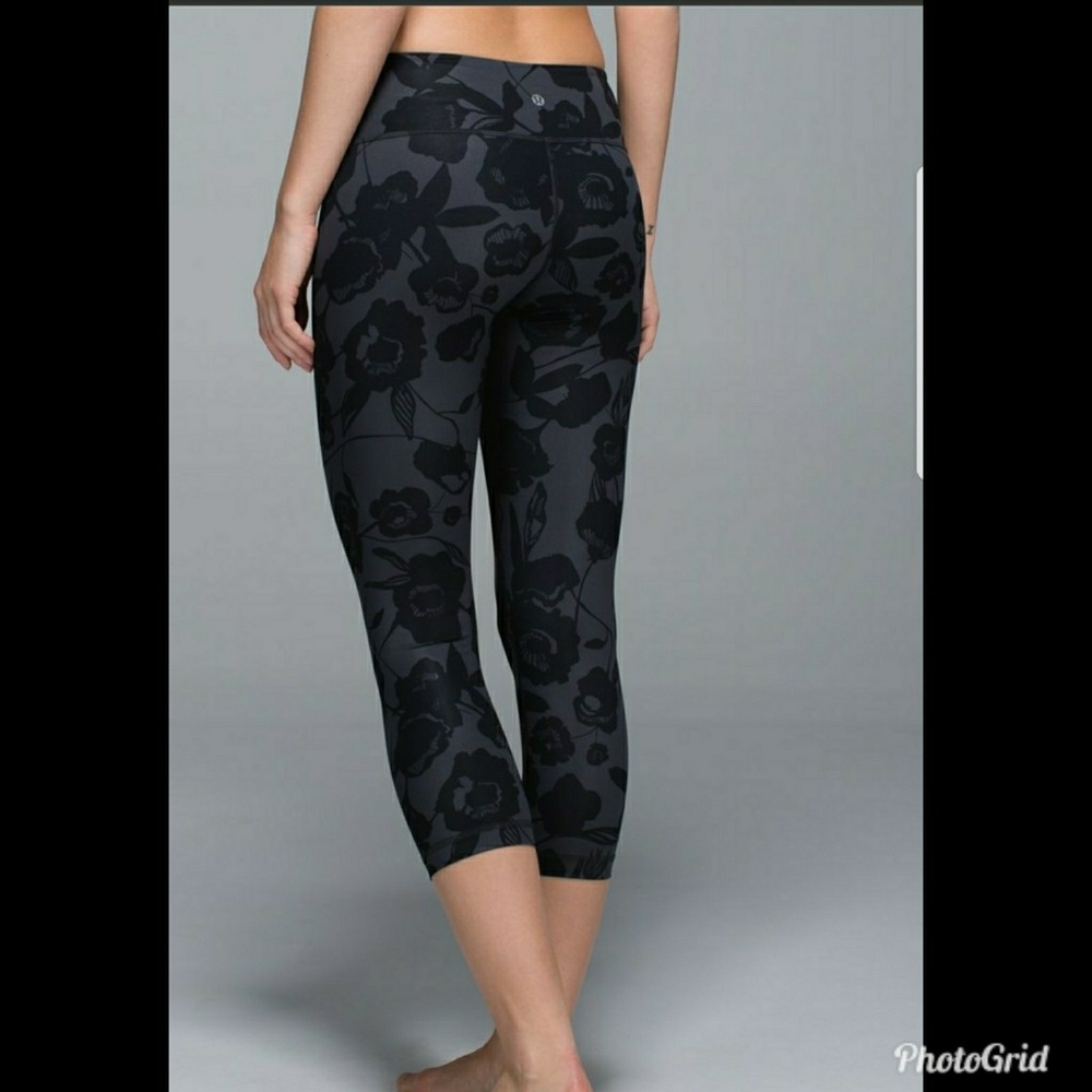 Sold ***Lululemon  crop leggings  4